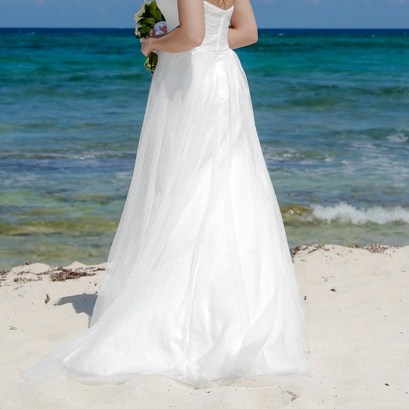 Summer Wedding Gown from David's Bridal - Picture 2 of 9